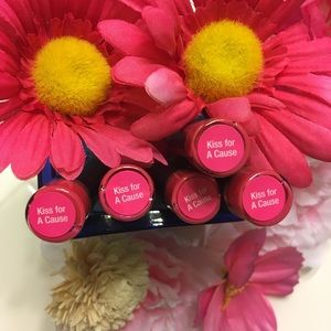 LipSense Kiss for a cause